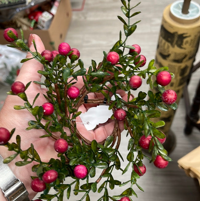 boxwood and Berry candle ring, 1.2 inch.
